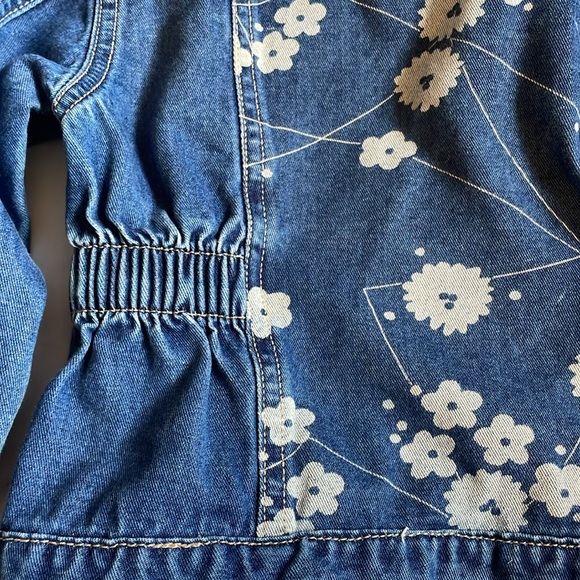 GAP Denim Jacket with Floral Design - Picture 6 of 7
